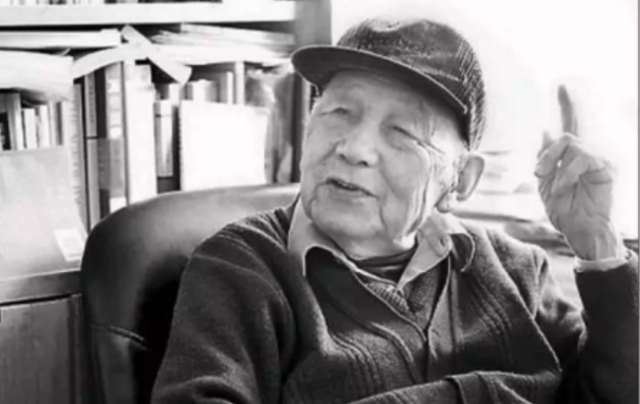 著名翻译家何兆武逝世,享年100岁,曾著口述史《上学记》