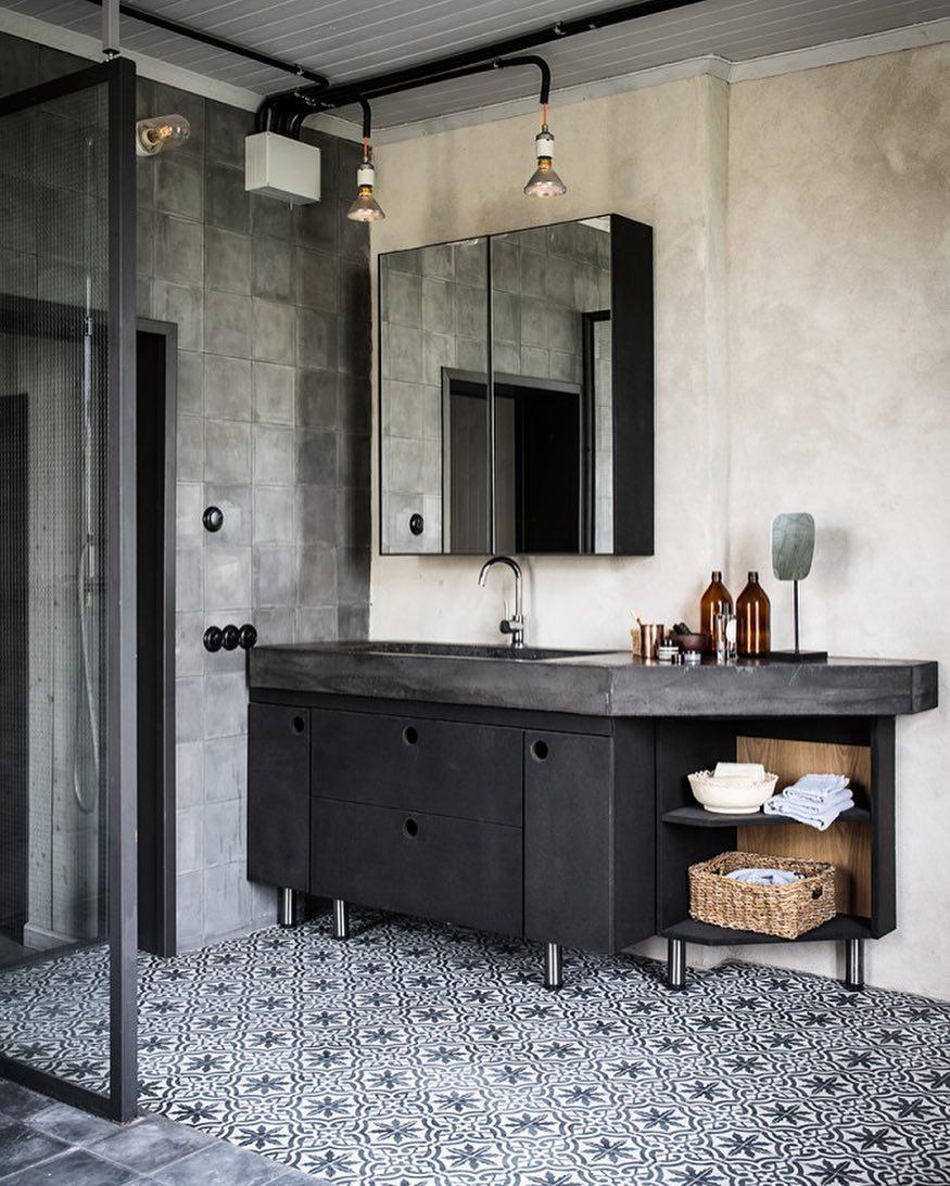 Spatial Bathroom